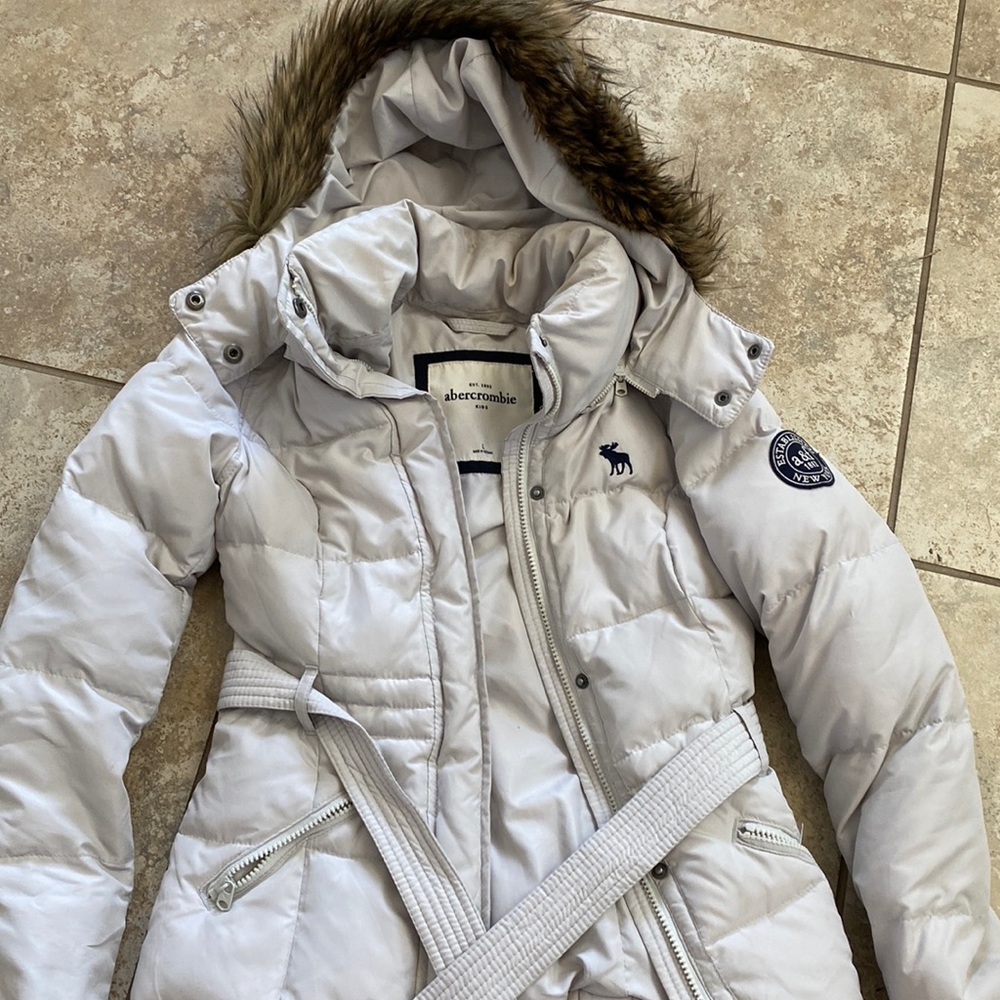 Abercrombie kids girls puffer light gray in large